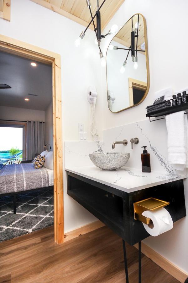 Stone Cove Waterfront Adults Only B&B トバーモリー エクステリア 写真