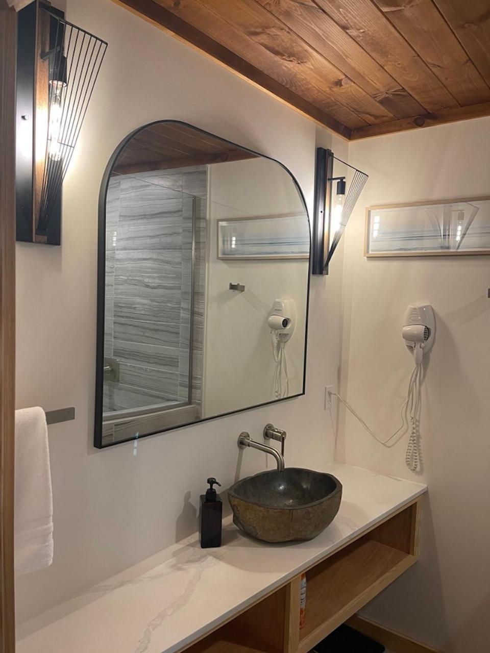 Stone Cove Waterfront Adults Only B&B トバーモリー エクステリア 写真